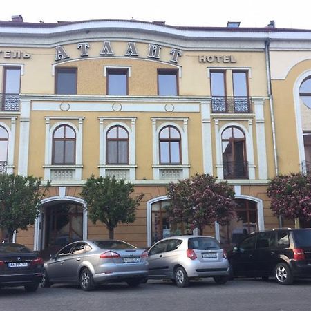 Atlant Hotel Užhorod Esterno foto
