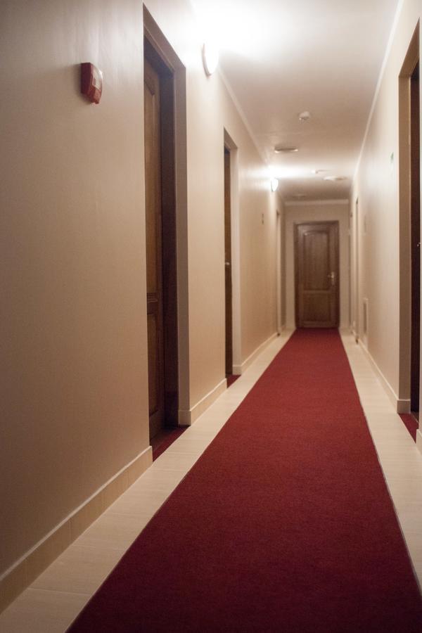 Atlant Hotel Užhorod Esterno foto