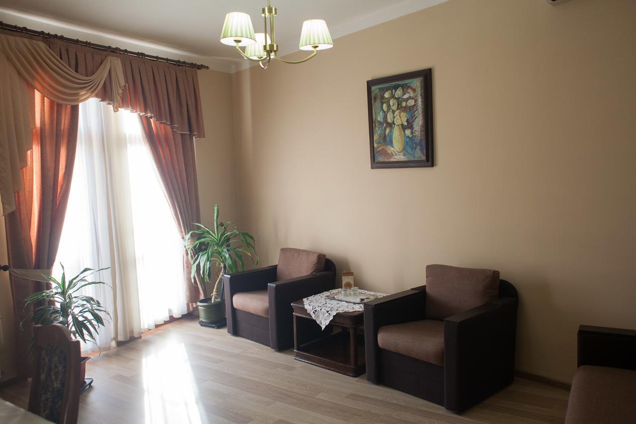 Atlant Hotel Užhorod Esterno foto