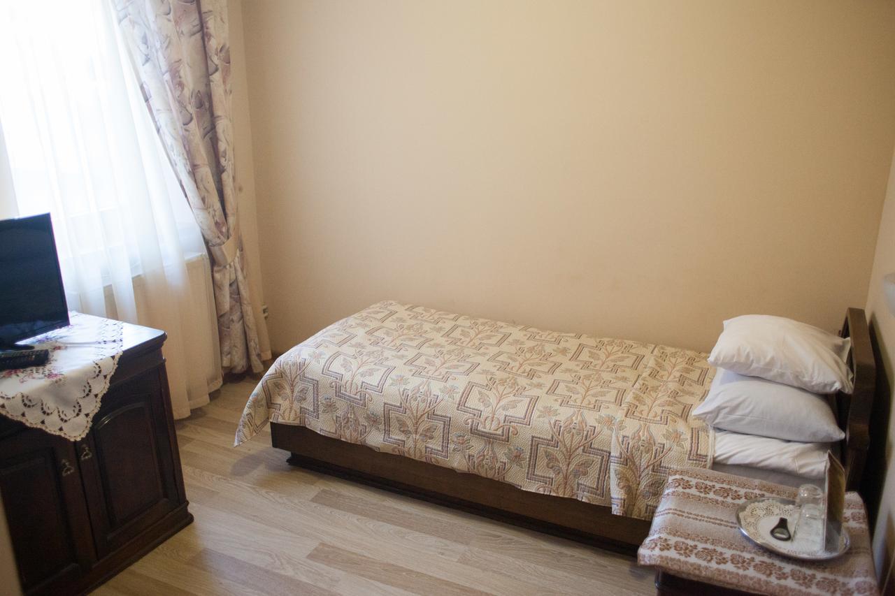 Atlant Hotel Užhorod Esterno foto