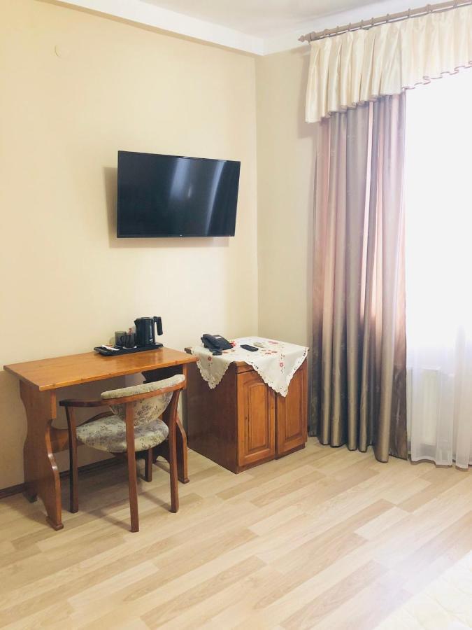 Atlant Hotel Užhorod Esterno foto