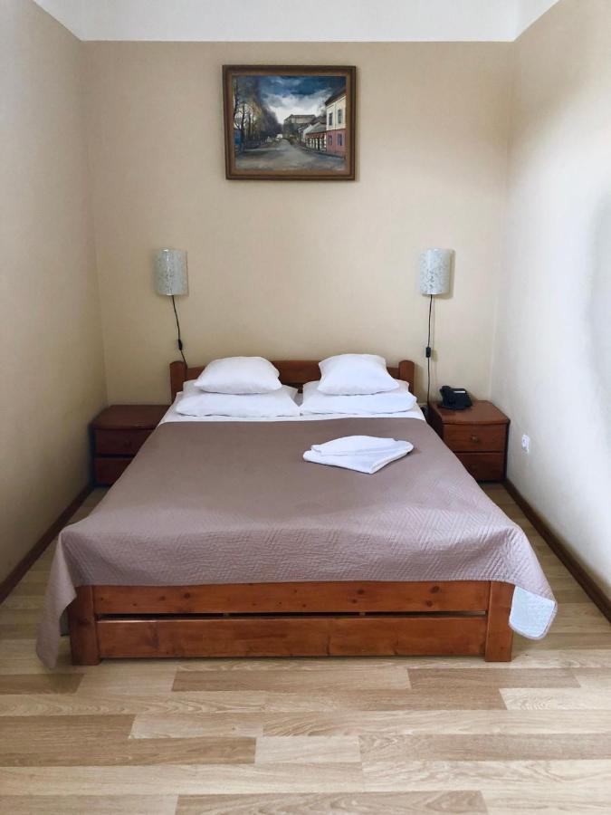 Atlant Hotel Užhorod Esterno foto
