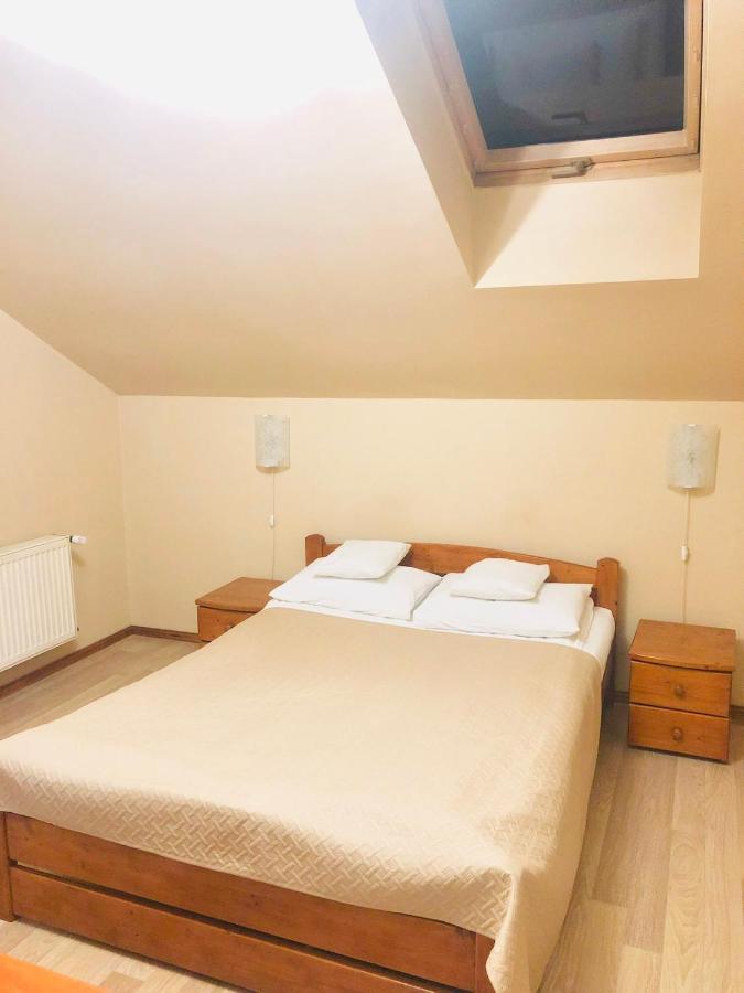 Atlant Hotel Užhorod Esterno foto